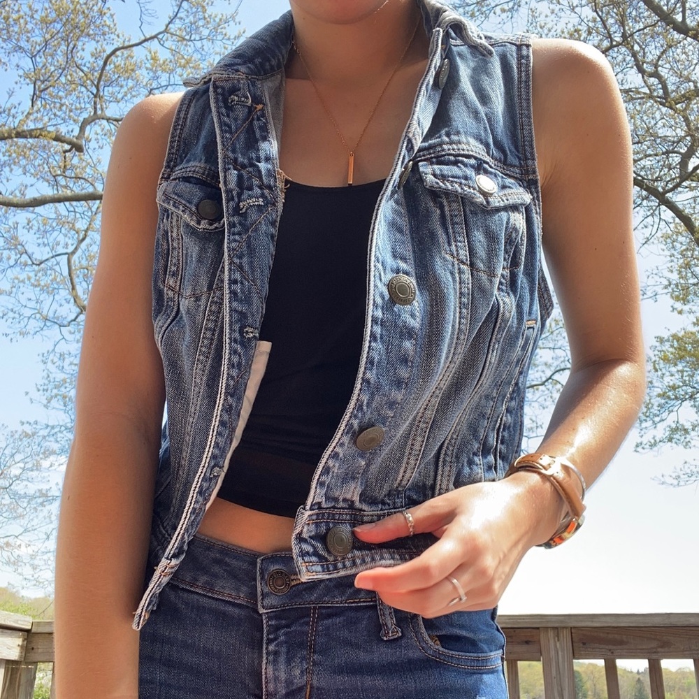 Sleeveless Jean Jacket